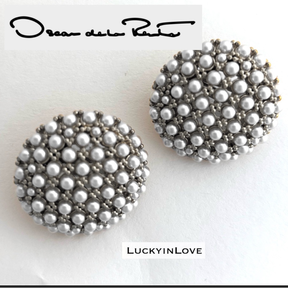 OSCAR de la RENTA Pearl embellished Dome Earrings Oxidized Silver White Clip-On